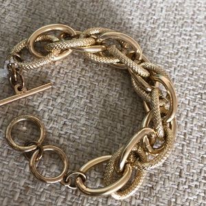 Gold bulky chain Toggle bracelet